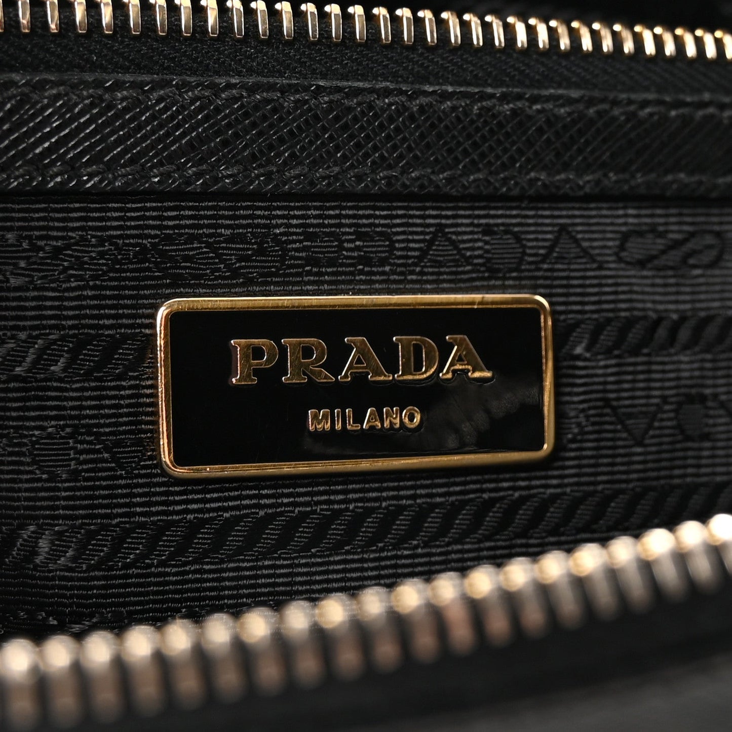 Saffiano Lux Small Galleria Double Zip Tote Black