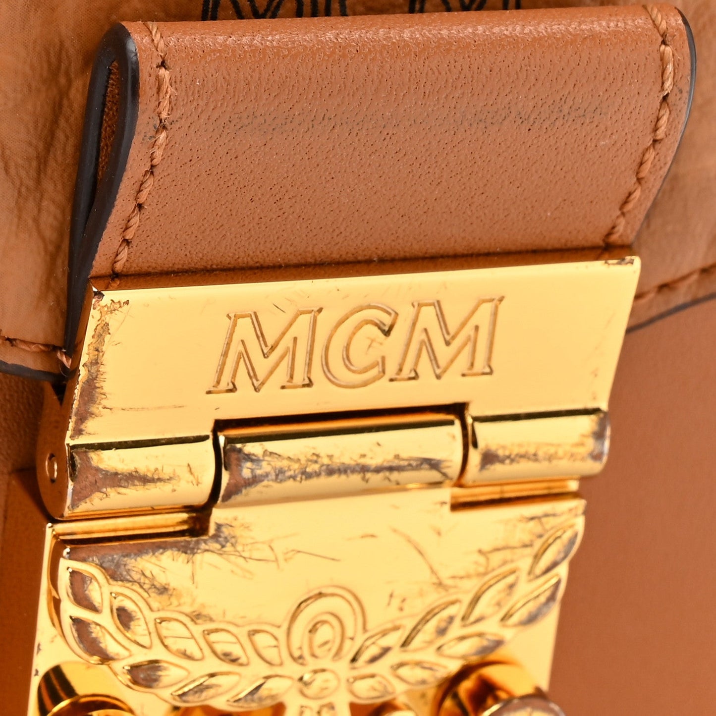 Visetos Small Millie Crossbody Belt Bag Cognac