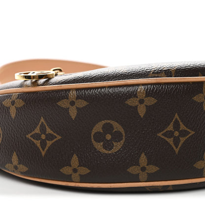 Monogram Loop