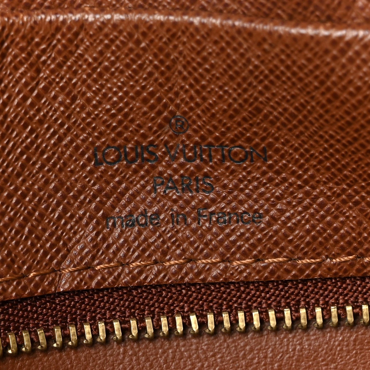 Monogram Nil 28