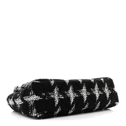 Tweed Quilted Maxi Chanel 19 Flap Black White
