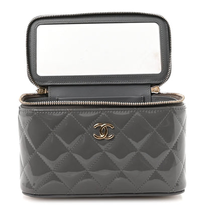 Patent Quilted Quilted Small Top Handle Vanity Case With Chain Grey