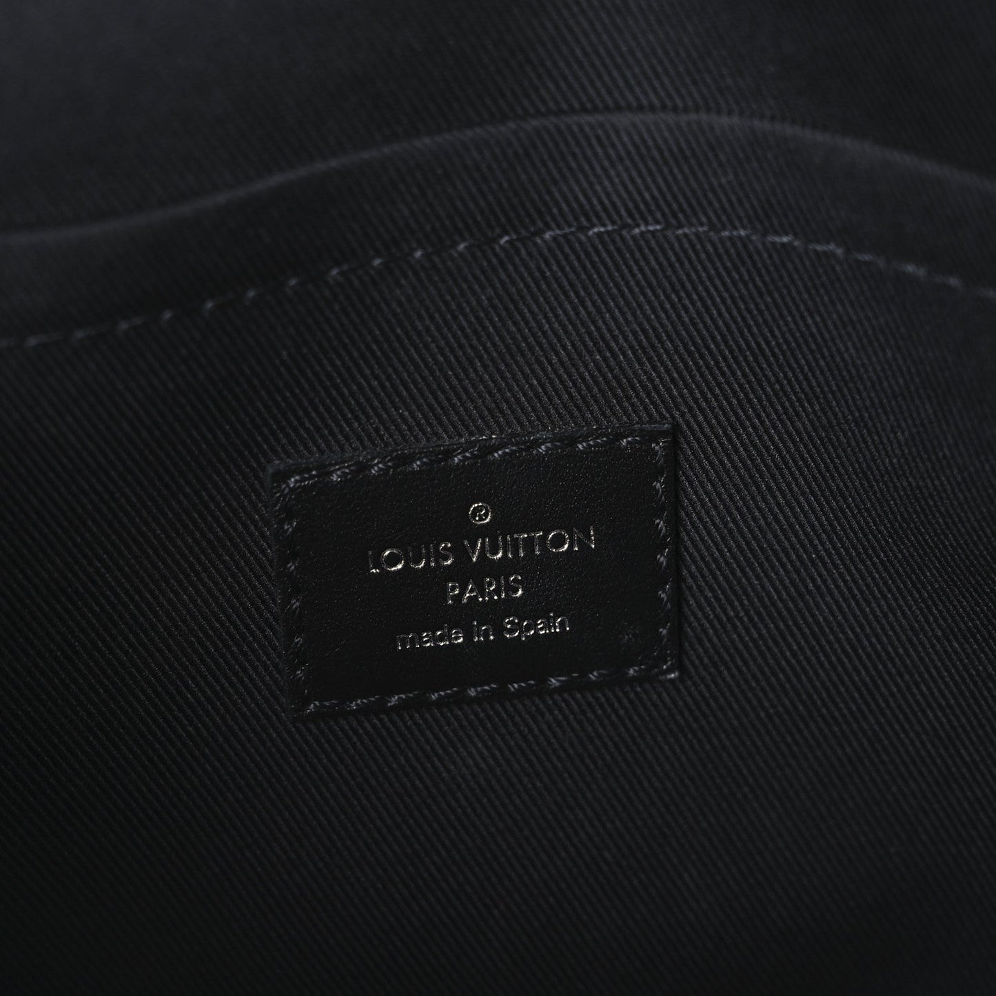 Damier Graphite 3D Studio Messenger