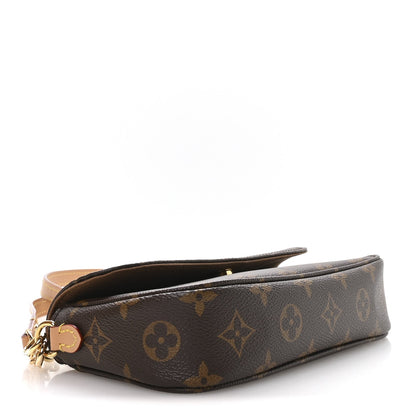 Monogram Ivy Wallet On Chain