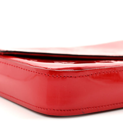 Vernis Felicie Pochette Chain Wallet Cherry