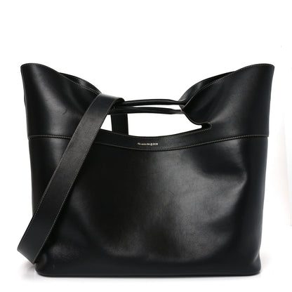 Calfskin Large The Bow Bag Black