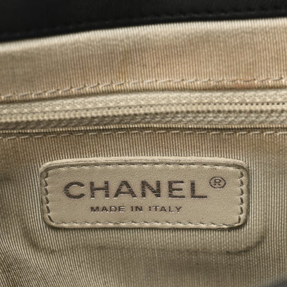 Washed Lambskin Quilted Medium Chain Around Messenger Black