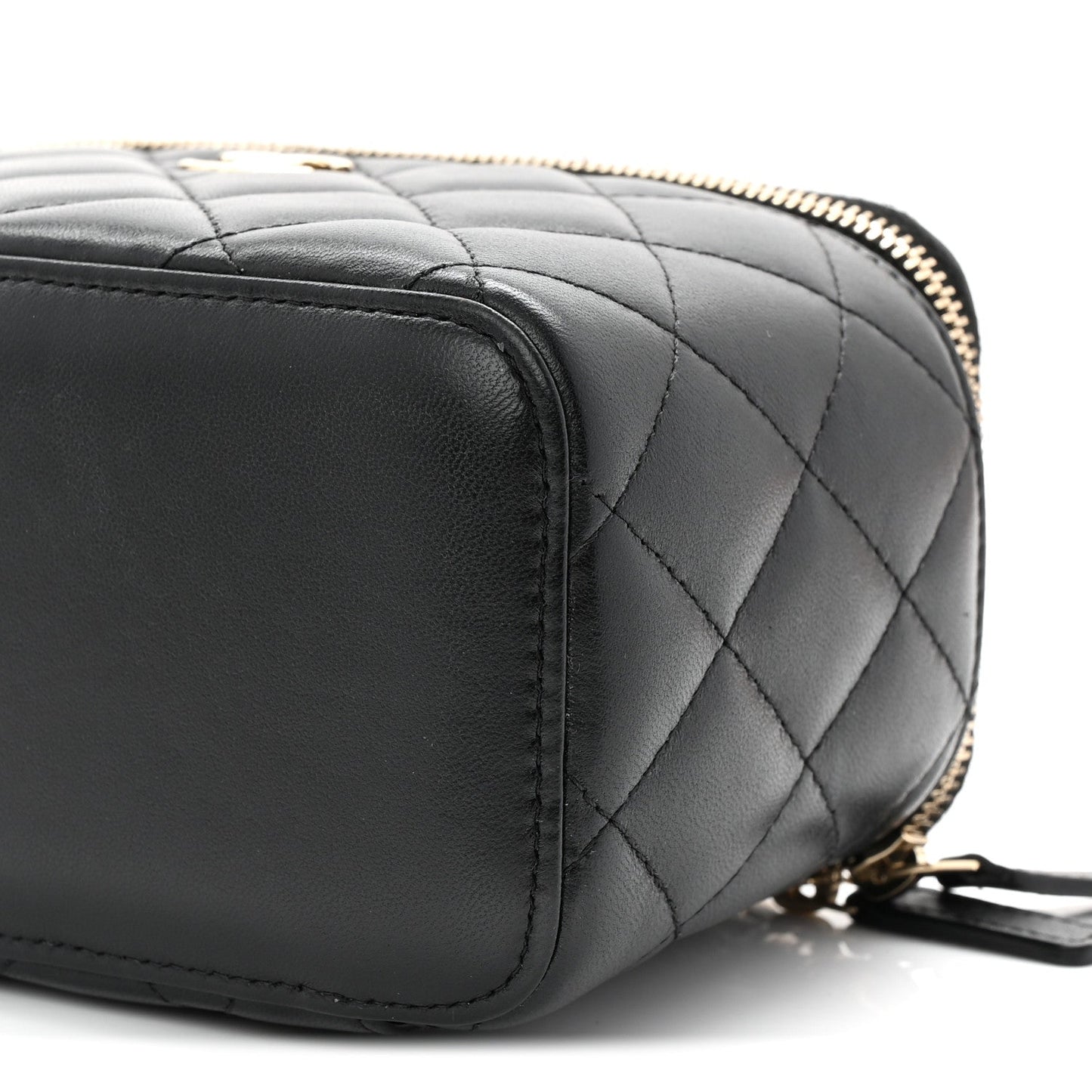 Lambskin Quilted Small Top Handle Vanity Case With Chain Black