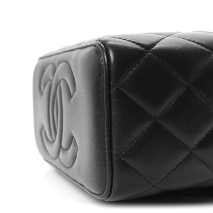Lambskin Quilted Small Top Handle Vanity Case With Chain Black