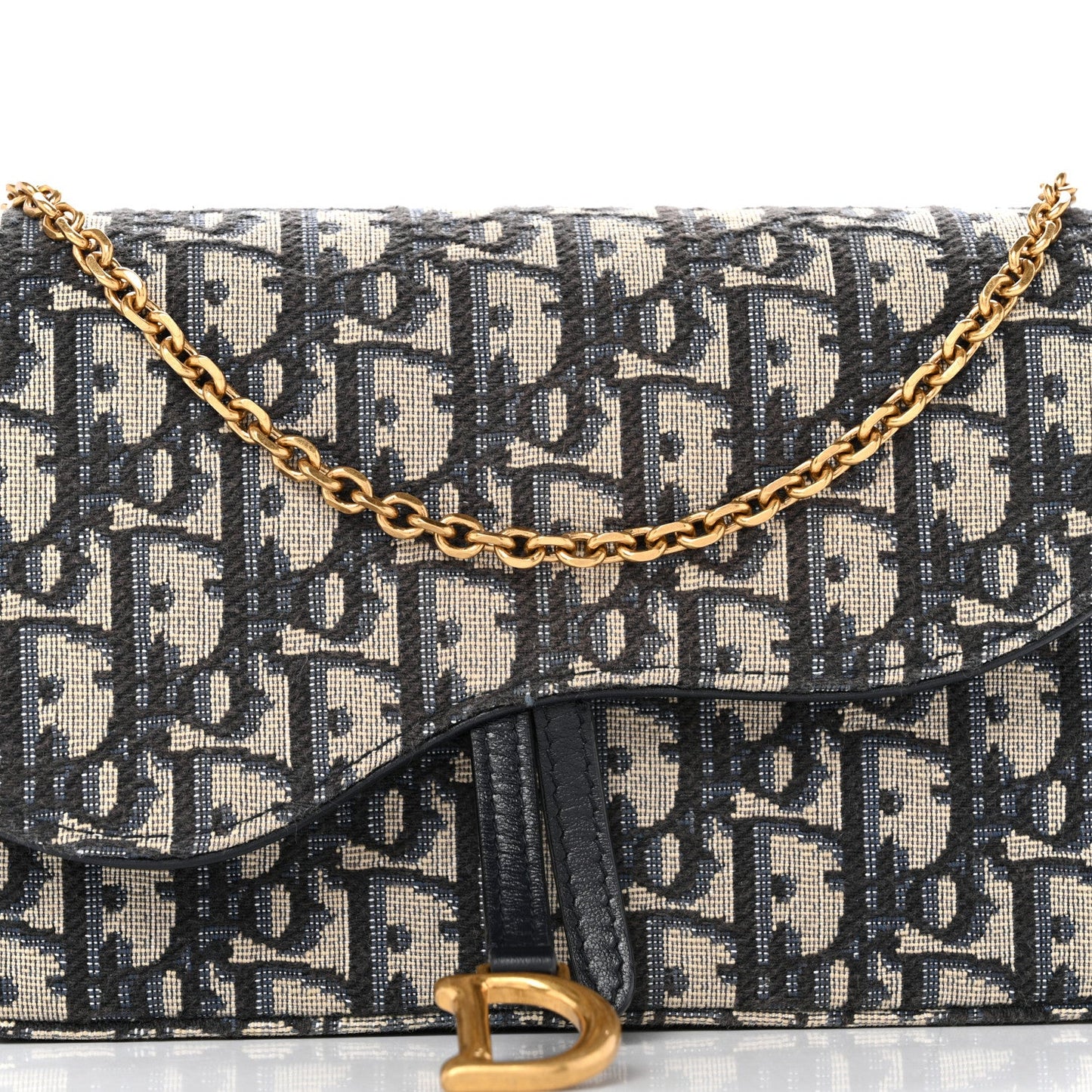 Oblique Saddle Chain Pouch Blue