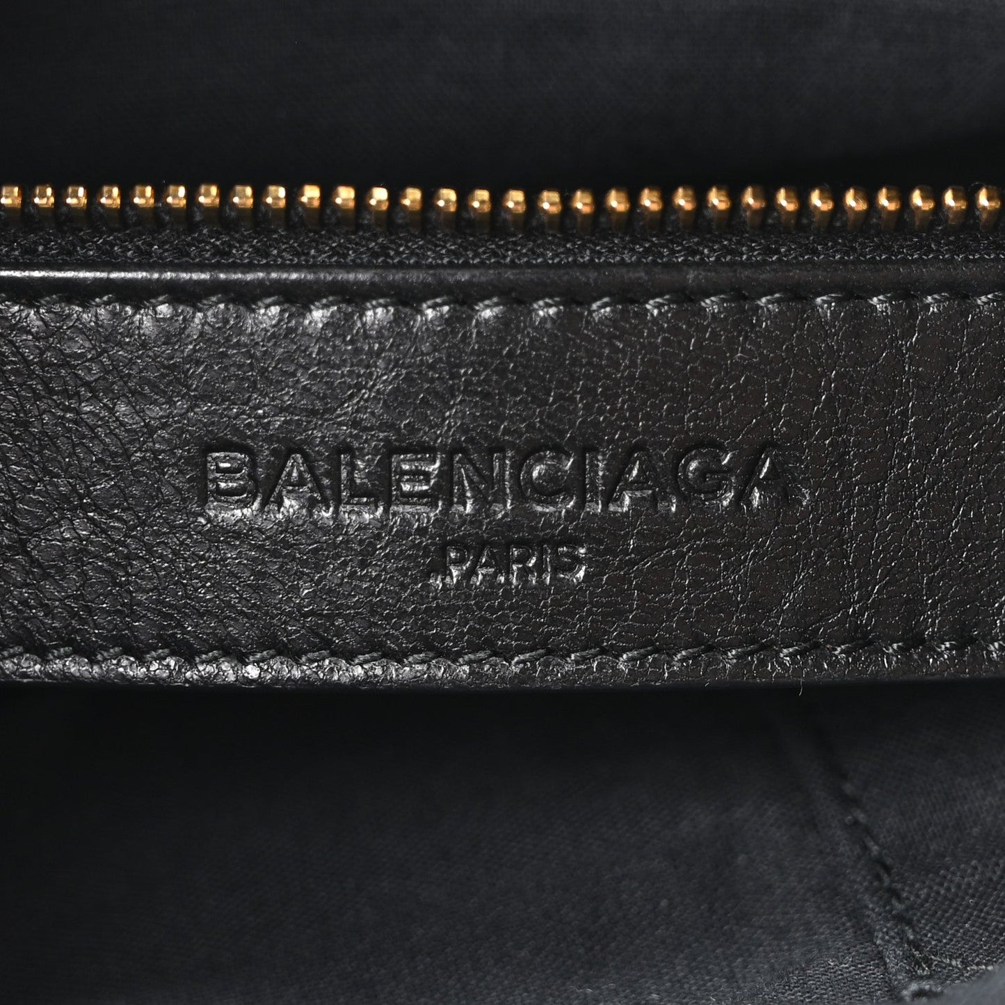 Agneau Giant 12 Gold Hardware Hip Black