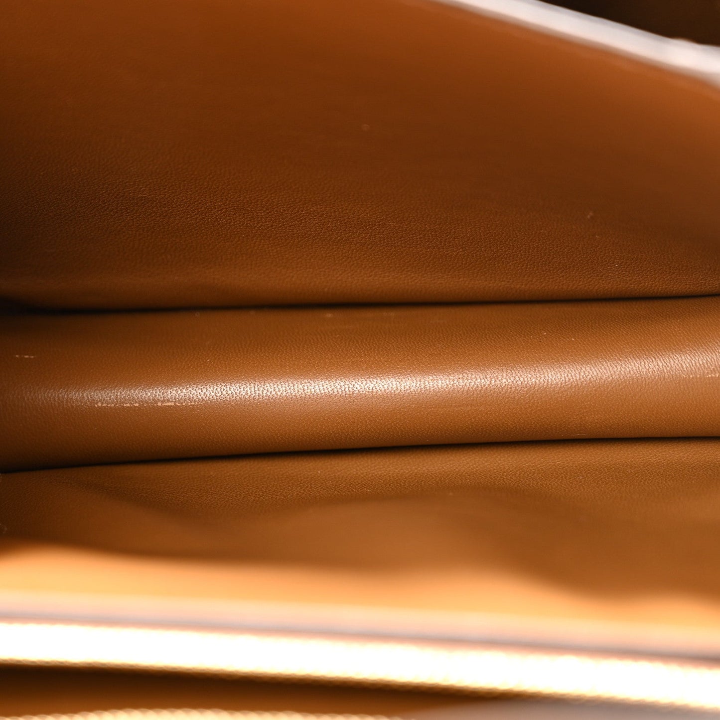 Box Calfskin Medium Classic Box Flap Bag Camel