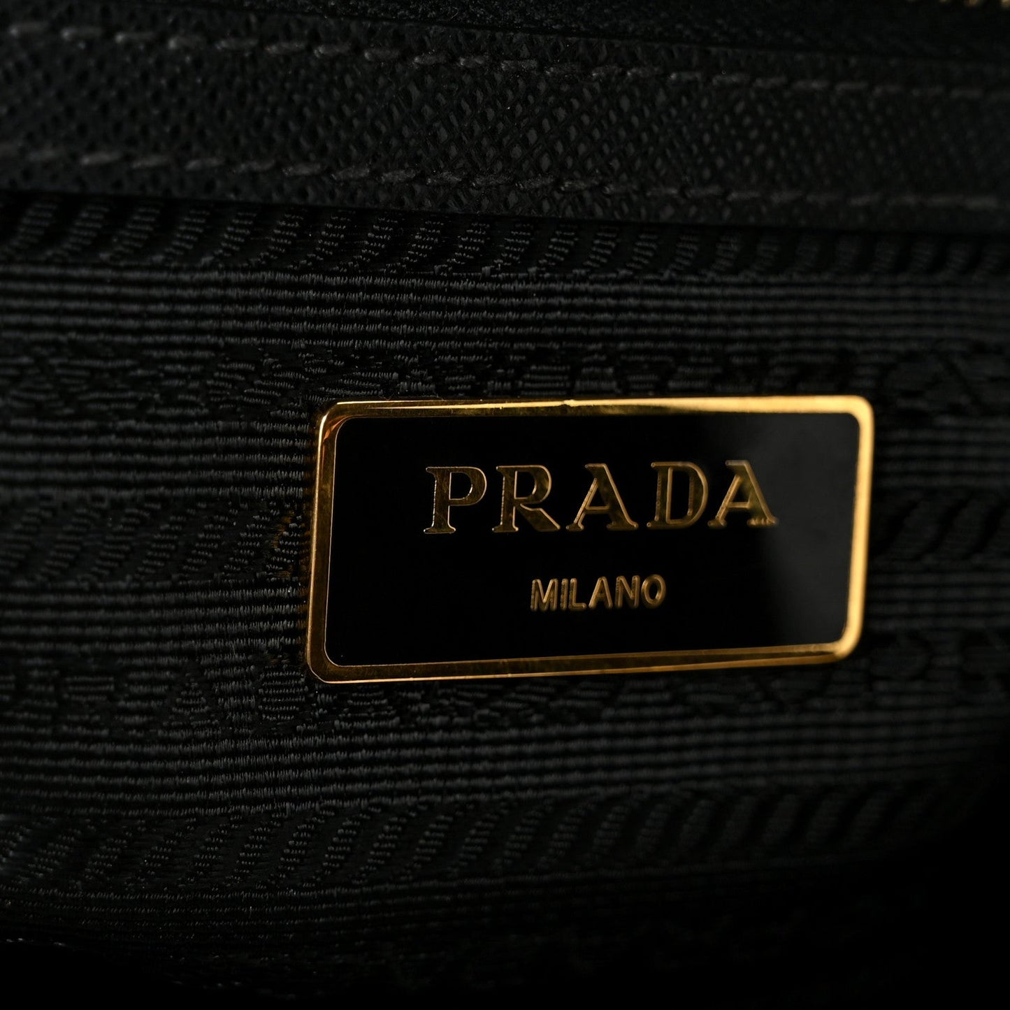 Saffiano Small Galleria Double Zip Tote Black