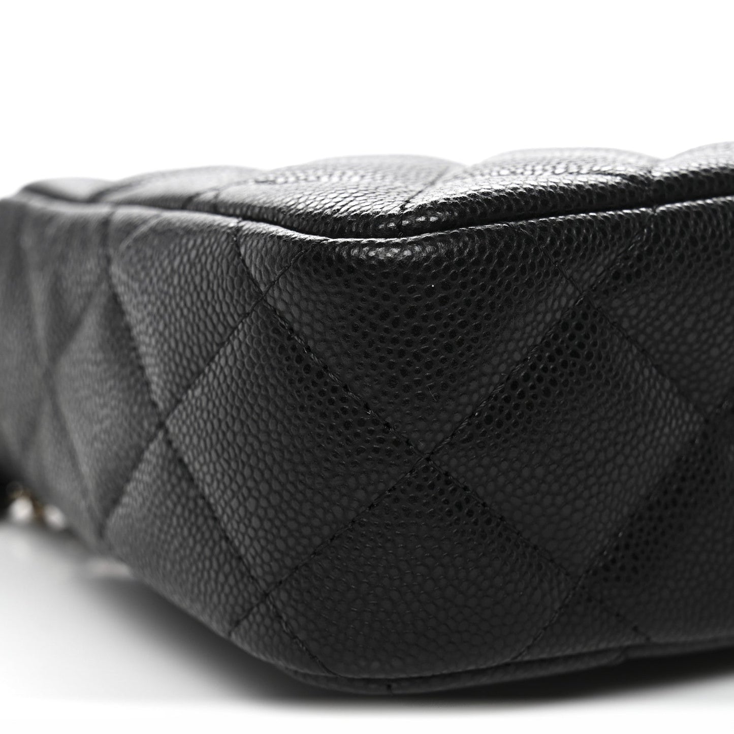 Caviar Quilted Purse With Chain Black