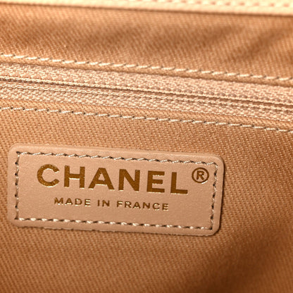 Caviar Quilted Medium Business Affinity Flap Beige
