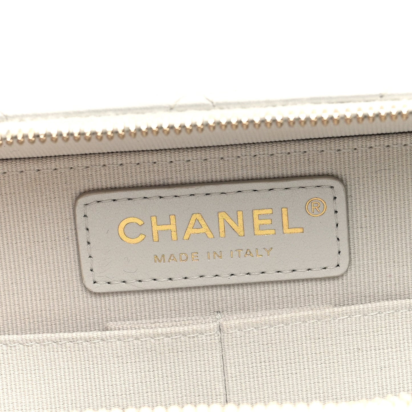 Metallic Lambskin Quilted Top Handle Vanity Case Silver