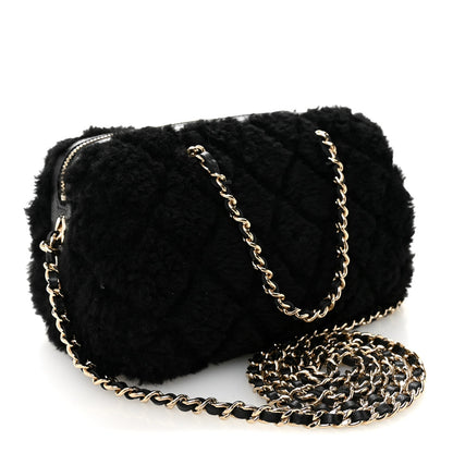 Shearling Quilted Barrel Clutch With Chain Black