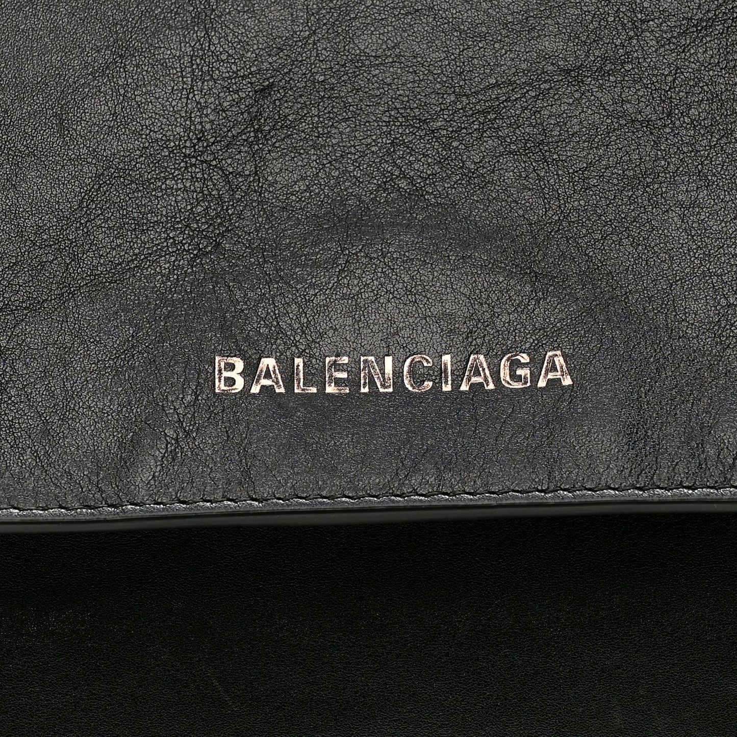 Agneau Large Grungy Messenger Black