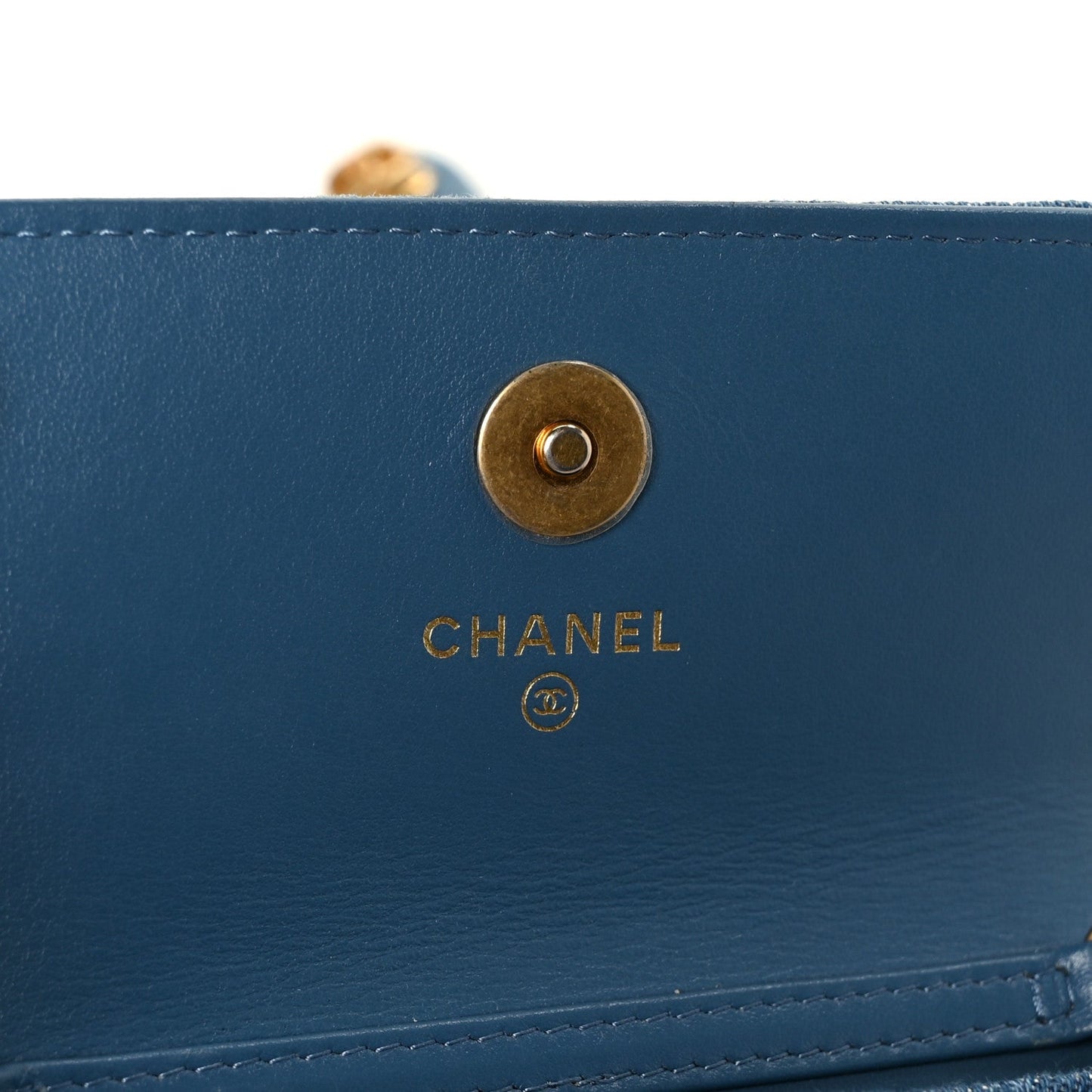 Denim Quilted CC Pearl Crush Clutch With Chain Blue