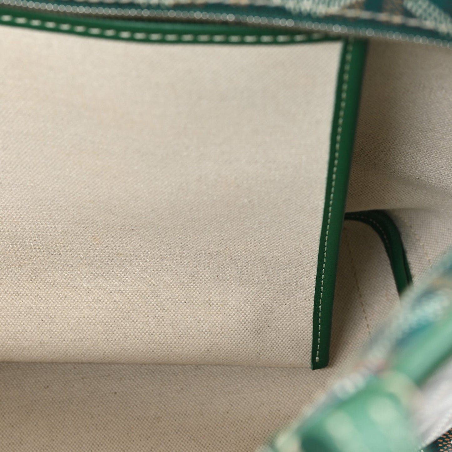 Goyardine Artois PM Green