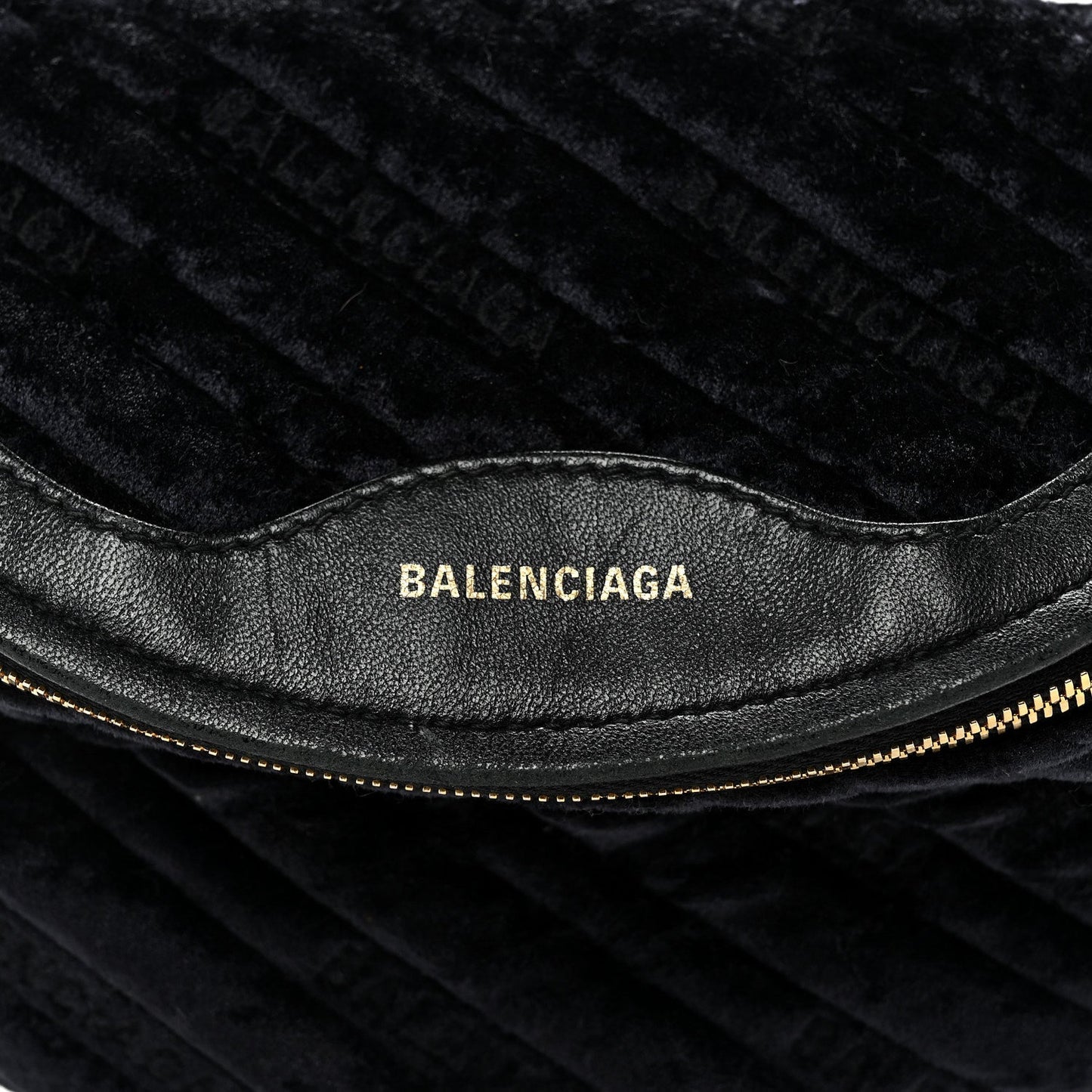 Crushed Velvet Logo Embossed XXS Souvenir Belt Bag Black