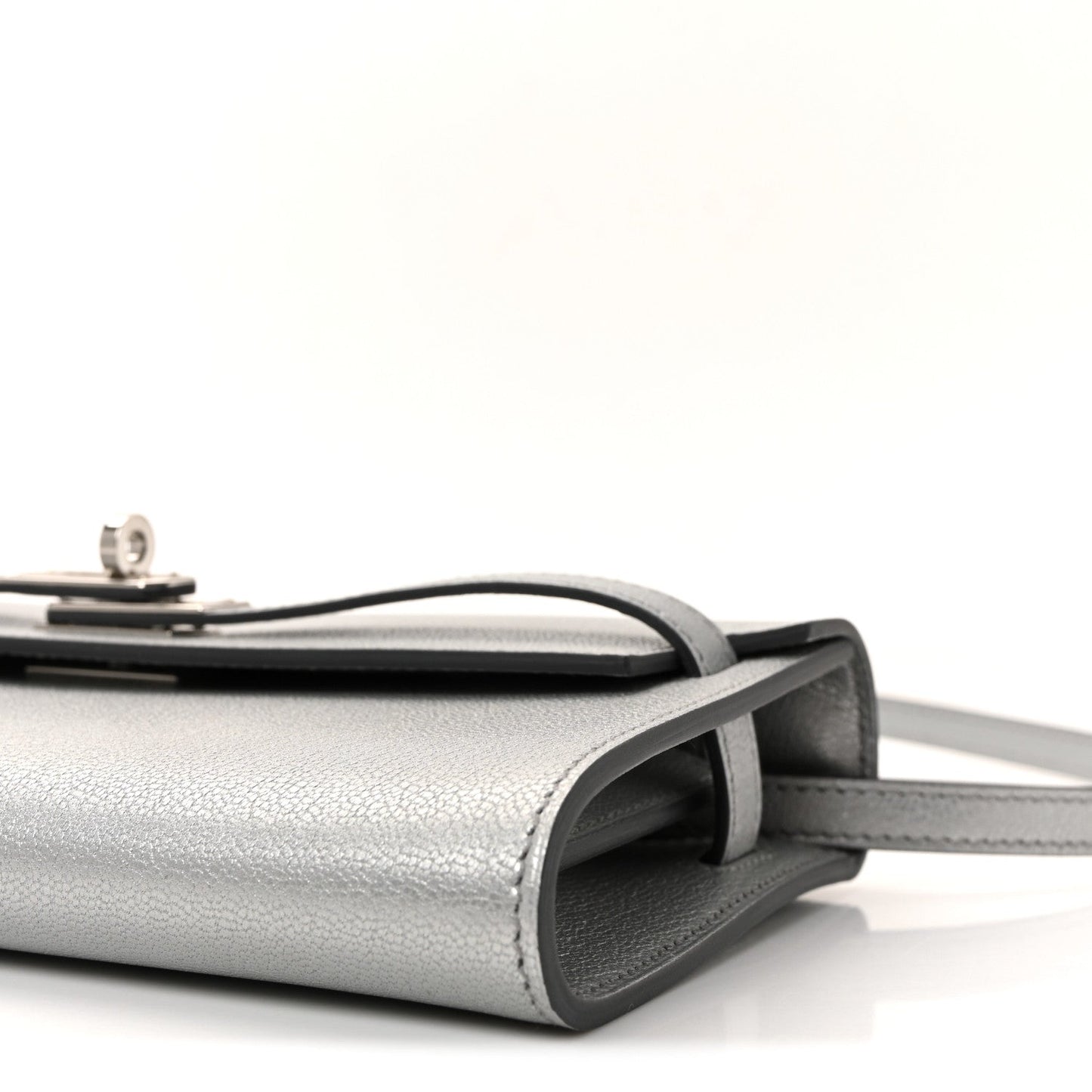 Metallic Chevre Chamkilight Kelly Wallet To Go Argent