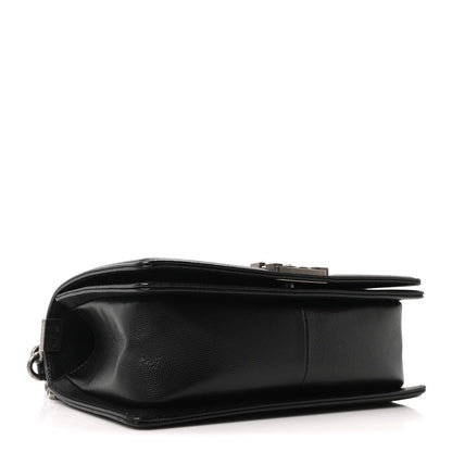 Caviar Quilted Medium Boy Flap Black