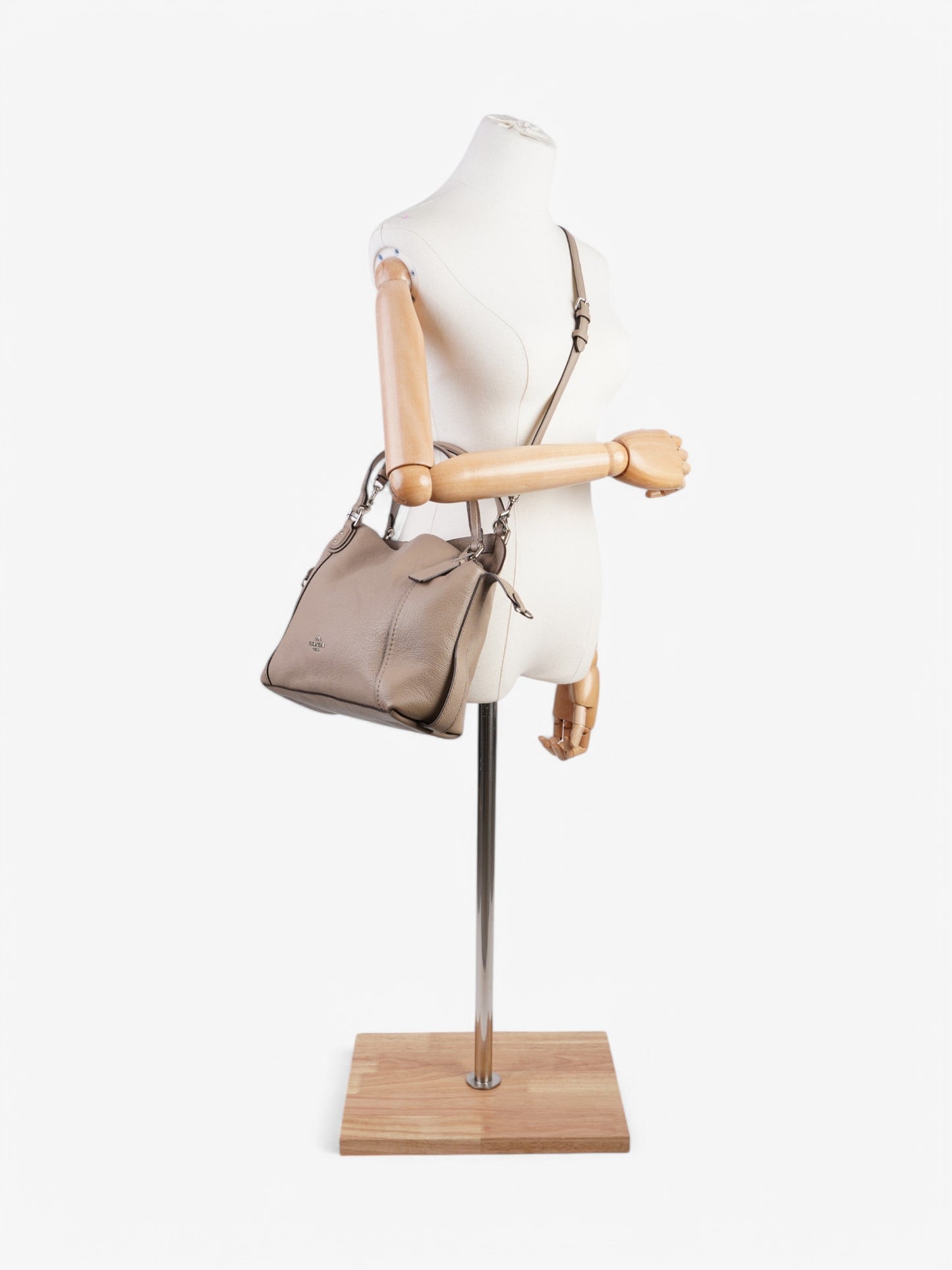 Coach Shoulder Bag Beige Leather One SIze
