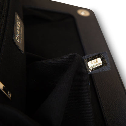 Chanel Classic CC Clutch - Caviar