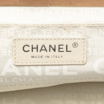 Chanel CC Lambskin Kisslock Frame Shoulder Bag (SHG-Yw4UL7)