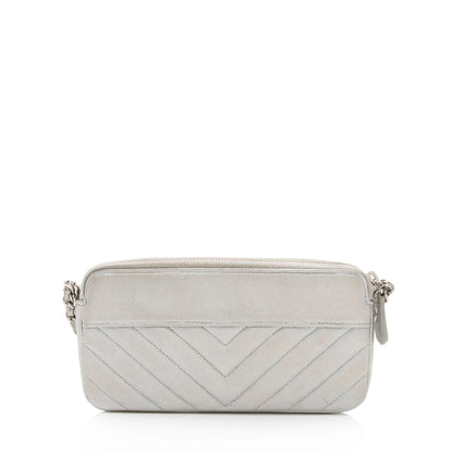 Chanel Iridescent Caviar Leather Vintage Mademoiselle Clutch with Chain (SHF-fdlQlw)