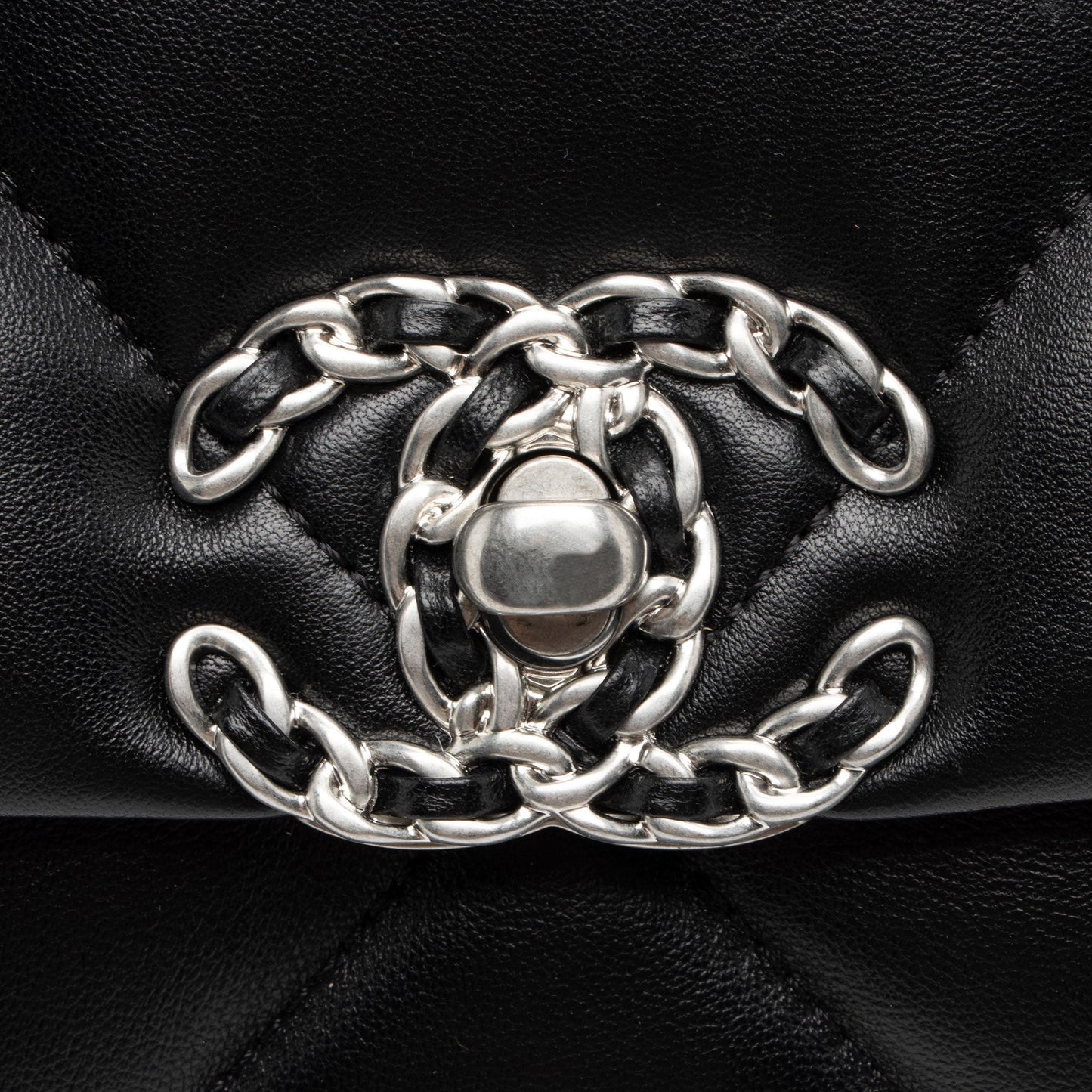 Chanel Lambskin 19 Medium Flap Shoulder Bag (SHF-boGp4i)
