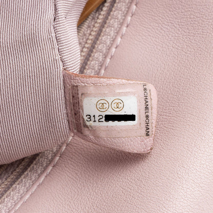 Chanel Lambskin 19 Medium Flap Shoulder Bag (SHF-YSbPqL)