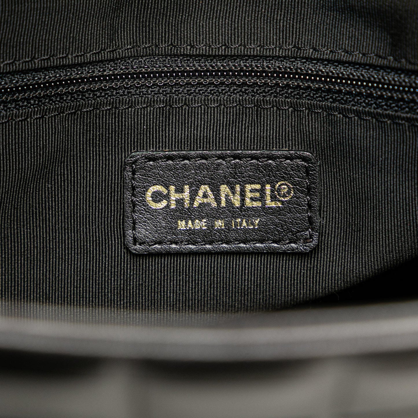 Chanel Lambskin Chocolate Bar Shoulder Bag (SHG-Cnyzqh)