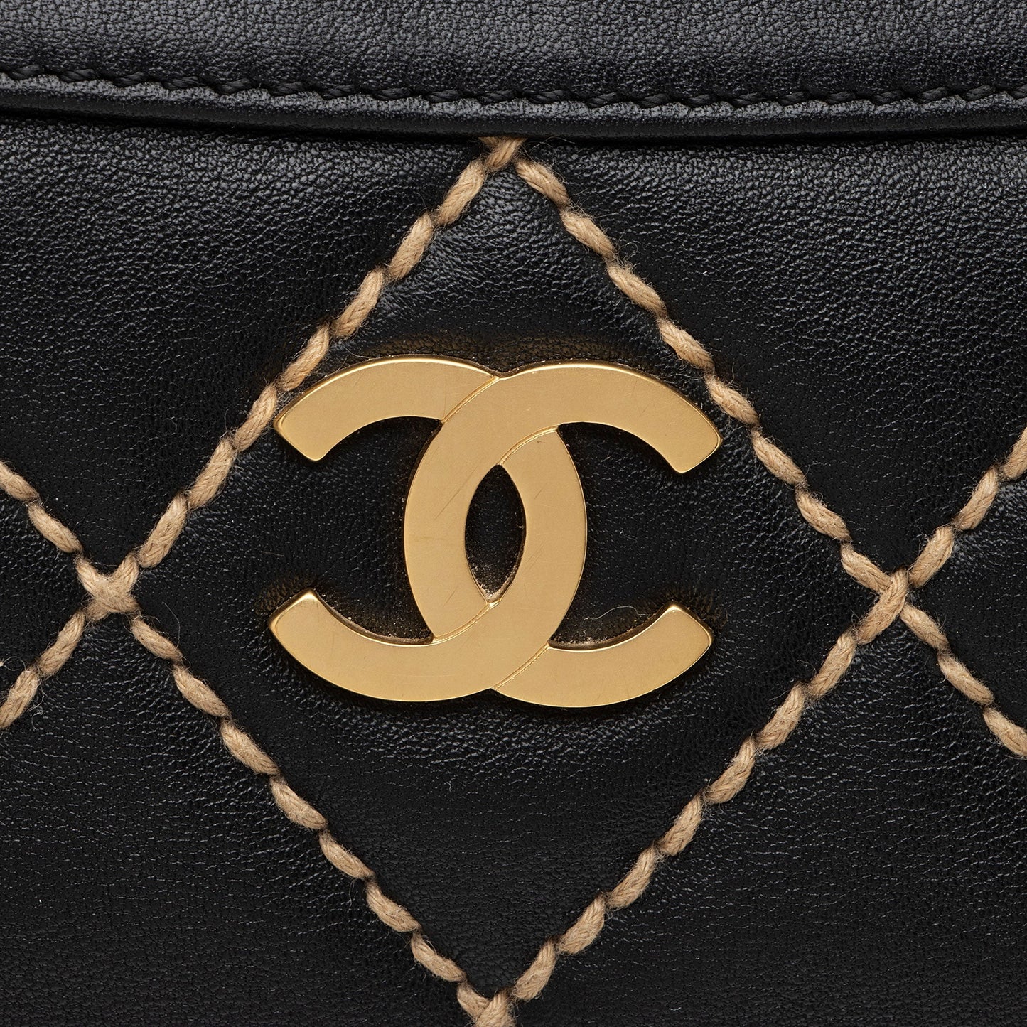 Chanel Lambskin Surpique Large Shoulder Bag (SHF-T8EzC0)