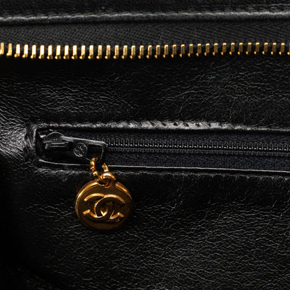 Chanel Matelasse Lambskin Leather Shoulder Bag (SHG-pt26br)