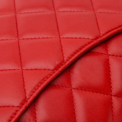Chanel Quilted Lambskin Flap Clutch with Chain (SHG-w0bGwq)