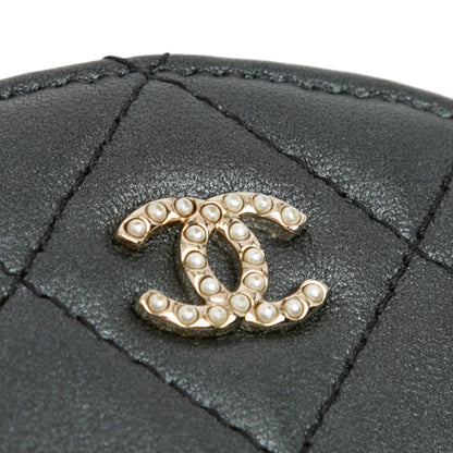 Chanel Quilted Lambskin Round Pearl Clutch with Chain (SHG-gvPaNX)
