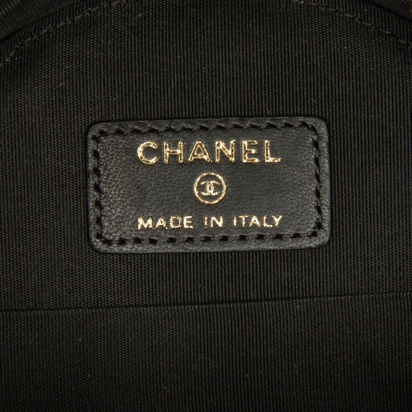 Chanel Round Tweed 19 Clutch with Chain and Lambskin Coin Purse (SHG-QcxD1I)
