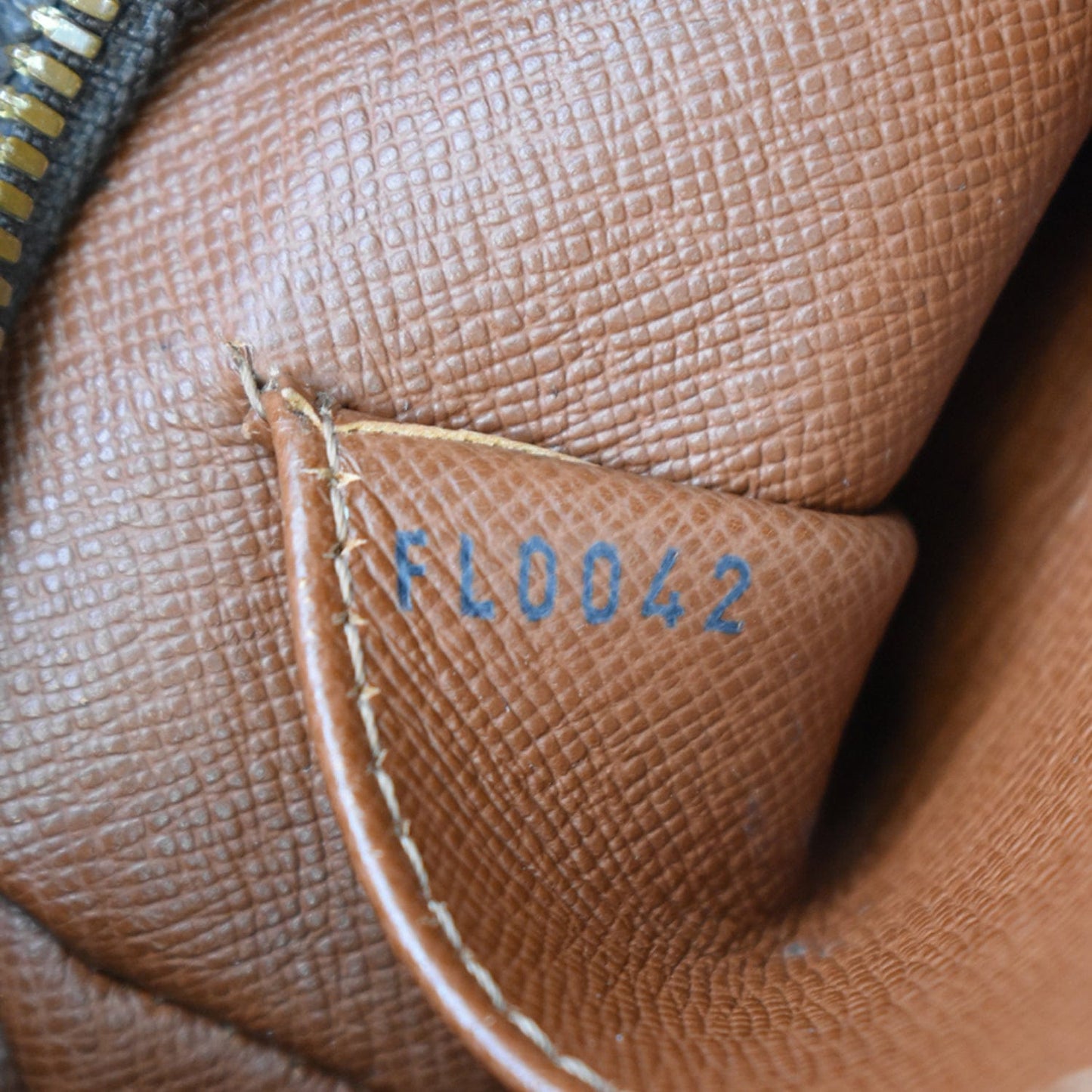 LOUIS VUITTON Cite MM Monogram Canvas Shoulder Bag Brown