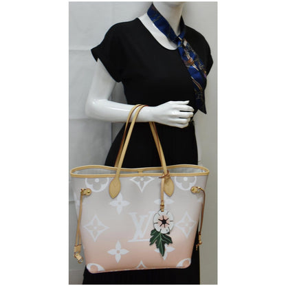 LOUIS VUITTON Neverfull MM Pool Monogram Giant Tote Shoulder Bag Brume