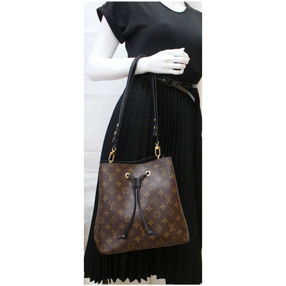 LOUIS VUITTON Neonoe Monogram Canvas Shoulder Bag Brown