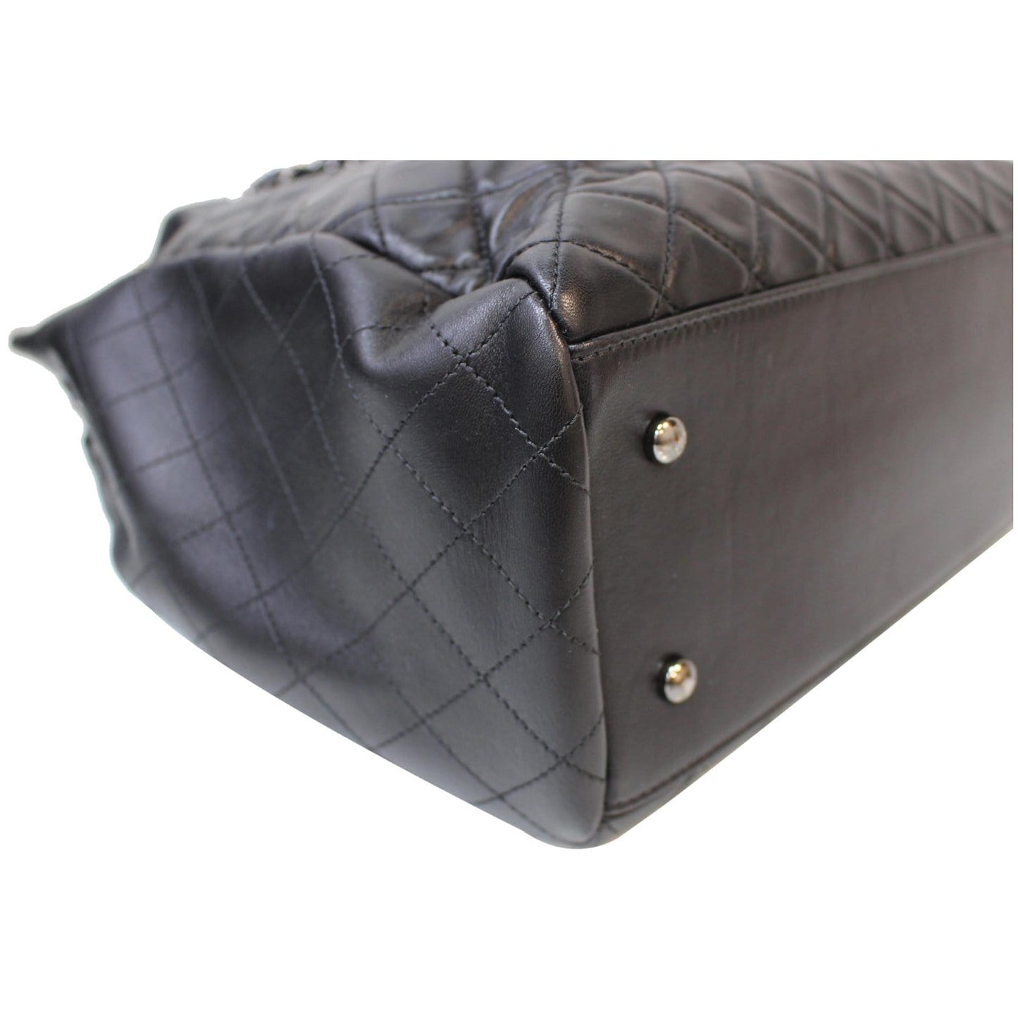 CHANEL Drawstring Bucket Quilted Lambskin Leather Shoulder Bag Black