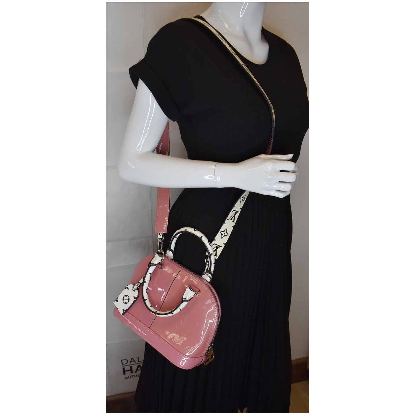 LOUIS VUITTON Alma BB Patent Leather Shoulder Bag Rose Blush