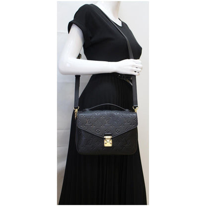 LOUIS VUITTON Metis Pochette Empreinte Leather Shoulder Bag Black