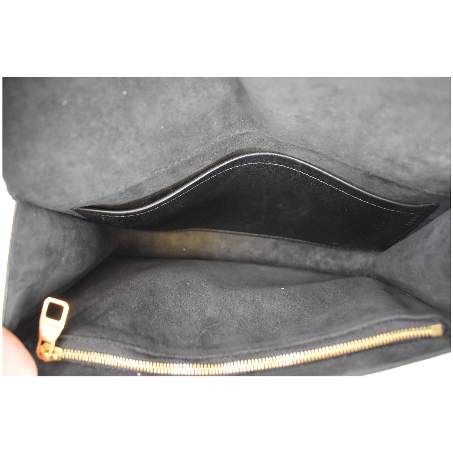 LOUIS VUITTON Airy V Louise GM Calfskin Pochette Chain Shoulder Bag Black