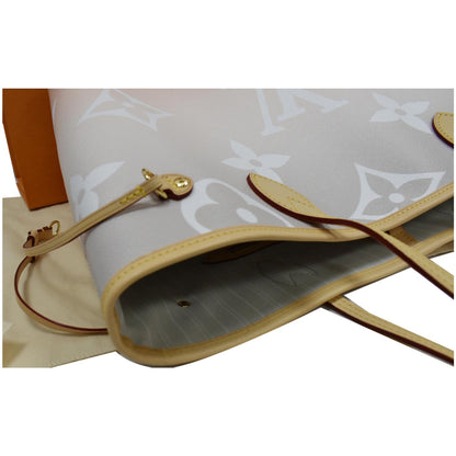 LOUIS VUITTON Neverfull MM Pool Monogram Giant Tote Shoulder Bag Brume