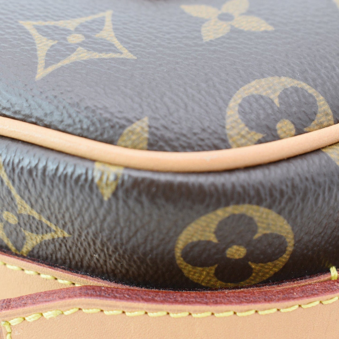 LOUIS VUITTON Boite Chapeau Souple MM Monogram Canvas Shoulder Bag Brown