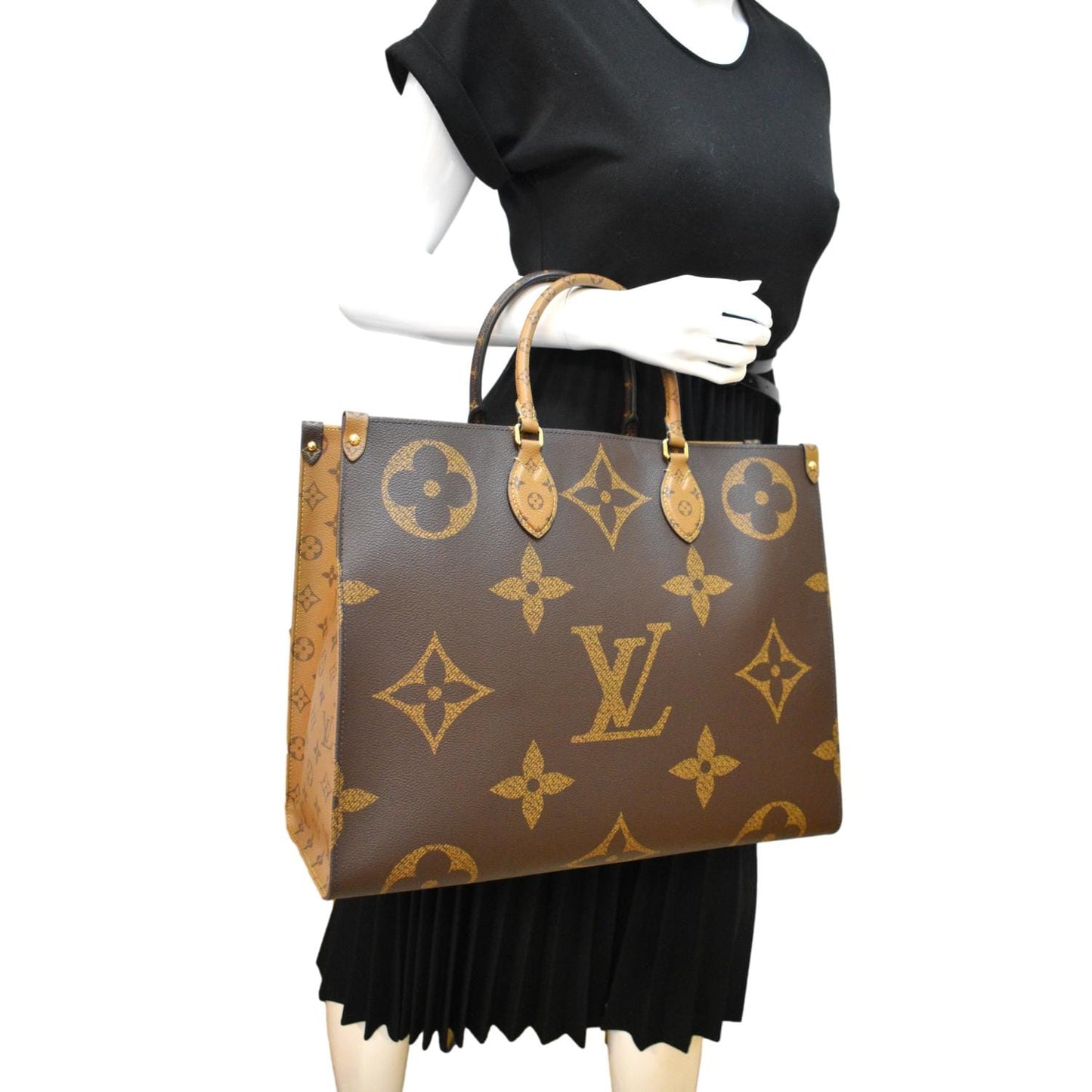 LOUIS VUITTON Onthego GM Giant Monogram Canvas Tote Shoulder Bag Brown