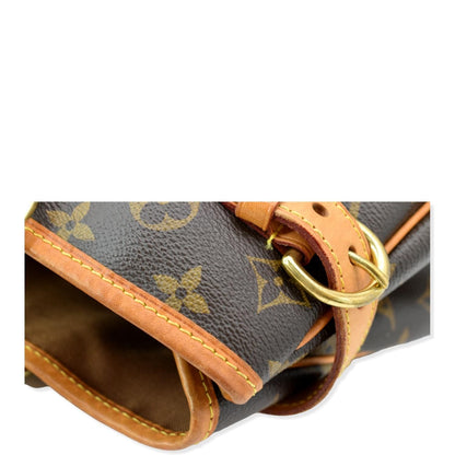 LOUIS VUITTON Batignolles Horizontal Monogram Canvas Shoulder Bag Brown